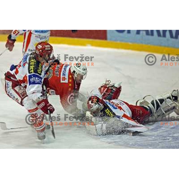 Healey and Verner at ice-hockey game Acroni Jesenice-KAC in Ebel league,played in Podmezakla, Jesenice, Slovenia 18.12.2007.KAC won after penalty shot-out 2:1. Photo by Ales Fevzer 
