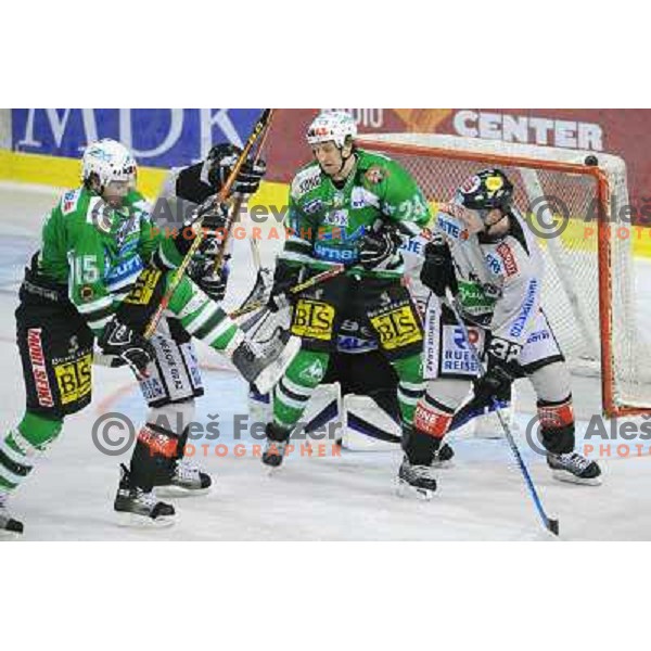 ? and Tomaz Vnuk in front of the goal 