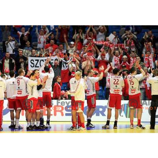 Norway, Stavanger, 18/01/2008. Polish team in front of their supporters after wining the second European Handball Championship preliminary match against Slovenia.