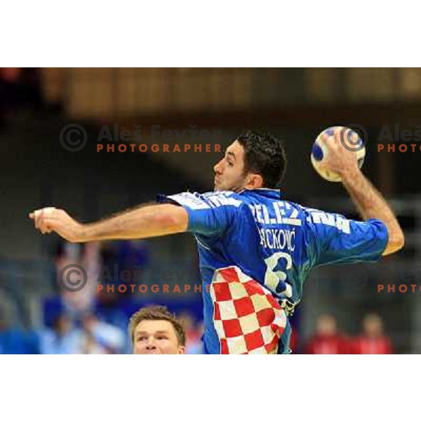 Norway, Stavanger, 18/01/2008. Blazenko LACKOVIC (6) during the second European Handball Championship preliminary match against Czech Republic. 