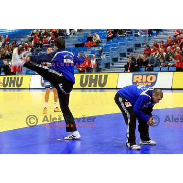 Norway, Stavanger, 18/01/2008. Dragan JERKOVIC (16) and Mirko ALILOVIC (25) during warm up for the second European Handball Championship preliminary match against Czech Republic. 