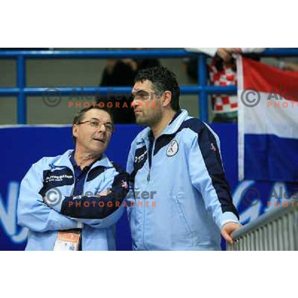Norway, Stavanger, 20/01/2008. Miro POZUN, Slovenian team headcoach and his assistant Boris DENIC prior to the third European Handball Championship preliminary match against Croatia.