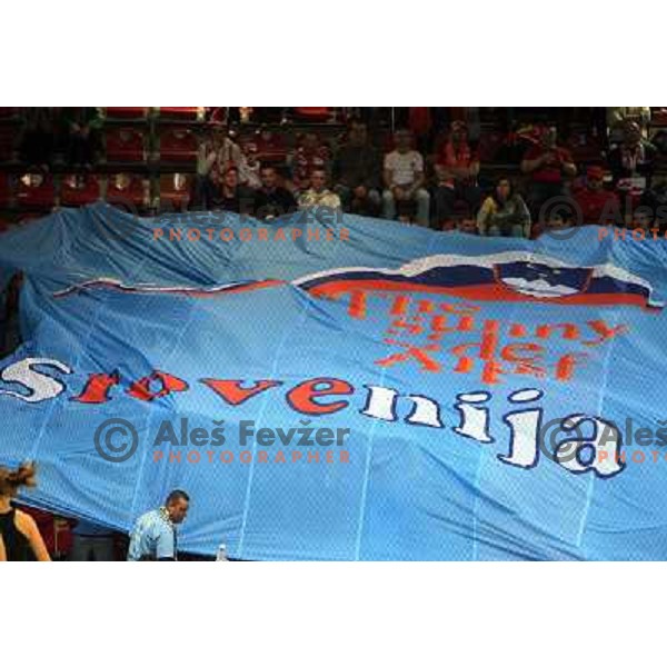 Norway, Stavanger, 20/01/2008. Slovenian fans under the gigantic T-shirt during the third European Handball Championship preliminary match against Croatia.