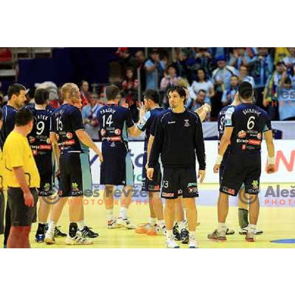 Norway, Stavanger, 20/01/2008. David SPILER (13) and the rest of Slovenian team after loosing the third European Handball Championship preliminary match against Croatia.
