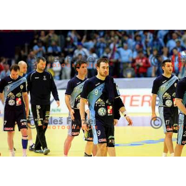 Norway, Stavanger, 20/01/2008. Jure NATEK (9) and the rest of Slovenian team after loosing the third European Handball Championship preliminary match against Croatia.