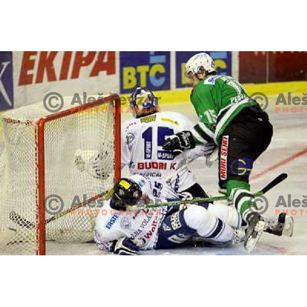 Kangyal (25), Budai and Muric at ice-hockey game ZM Olimpija- Alba Volan in Ebel league,played in Ljubljana 20.1.2007. ZM Olimpija won the game 5:0.Photo by Ales Fevzer 