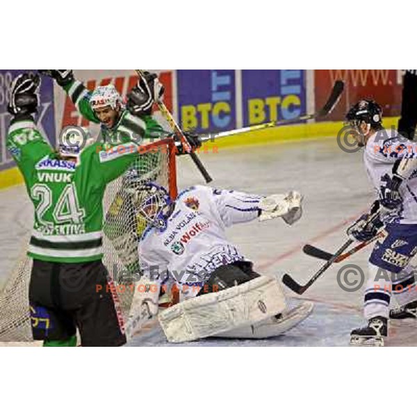 Vnuk, Intranuovo and Budai at first goal for ZM Olimpija at ice-hockey game ZM Olimpija- Alba Volan in Ebel league,played in Ljubljana 20.1.2007. ZM Olimpija won the game 5:0.Photo by Ales Fevzer 