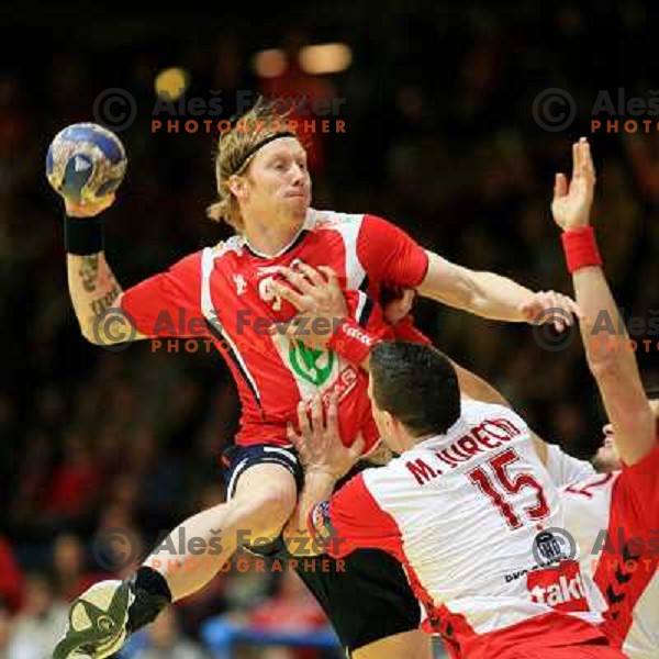 Norway, Stavanger, 22/01/2008. Borge LUND (9) during the first European Handball Championship main round match. 