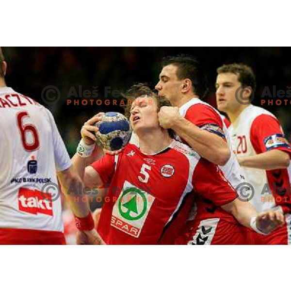 Norway, Stavanger, 22/01/2008. Frank LOKE (5) during the first European Handball Championship main round match. 