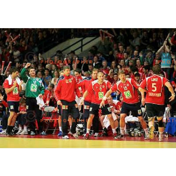 Norway, Stavanger, 22/01/2008. Norwegean team bench during the first European Handball Championship main round match. 