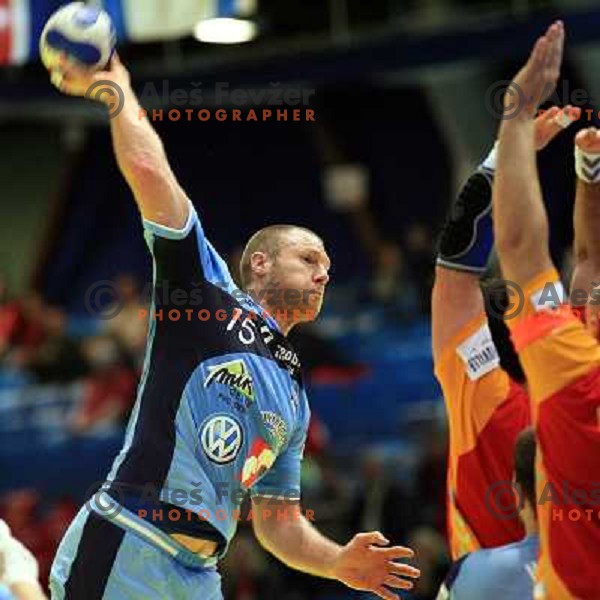 Norway, Stavanger, 22/01/2008. Ales PAJOVIC (15) during the first European Handball Championship main round match. 