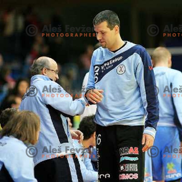 Norway, Stavanger, 22/01/2008. Beno LAPAJNE (1) and Stanko Iztok OSTRELIC, Head of Slovenian team delegation during the first European Handball Championship main round match. 