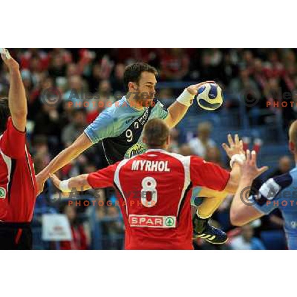 Norway, Stavanger, 23/01/2008. Jure NATEK (9) during European Handball Championship main round match Slovenia Norway. 