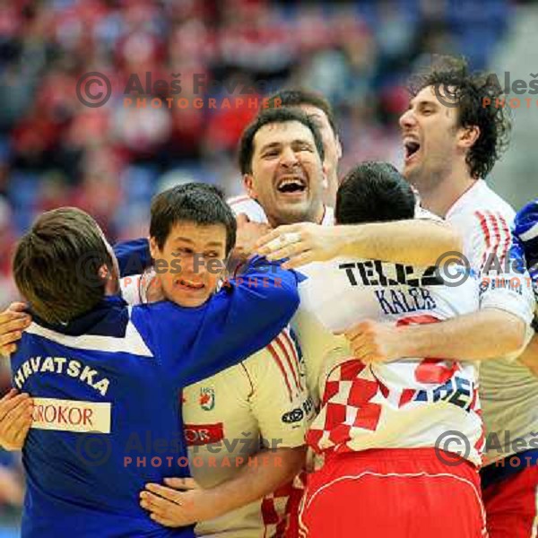 Norway, Lillehammer, 26/01/2008. Croatian team cheering after winning the European Handball Championship semifinal match against France.