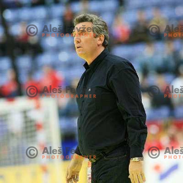 Norway, Lillehammer, 26/01/2008. Claude ONESTA, French team headcoach during the European Handball Championship semifinal match against Croatia.