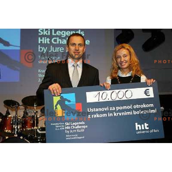 Charity donation at HIT Ski Legends Challenge in Kranjska gora, Slovenia 2.2.2008. Photo by Ales Fevzer 