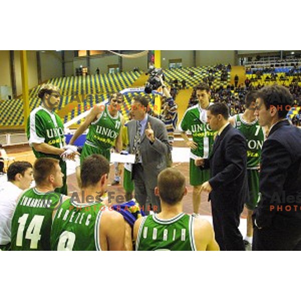 Petar Arsic, Slavko Kotnik, Zmago Sagadin, Jurica Golemac, Saso Filipovski during Euroleague 2000/2001 basketball match between Ovarense and Union Olimpija in Ovaro, Portugal on December 14, 2000