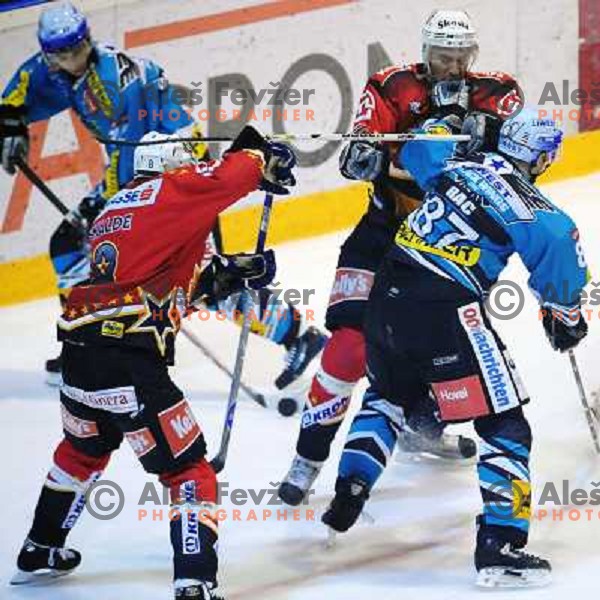 Sabahudin Kovacevic at fourth game of EBEL quater final , Jesenice - Linz 