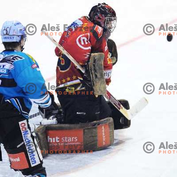 Robert Kristan at fourth game of EBEL quater final , Jesenice - Linz 