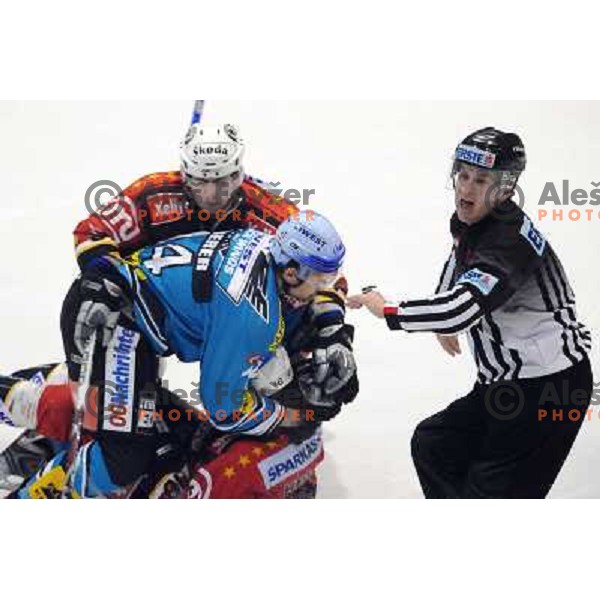 Mitja Robar at fourth game of EBEL quater final , Jesenice - Linz 