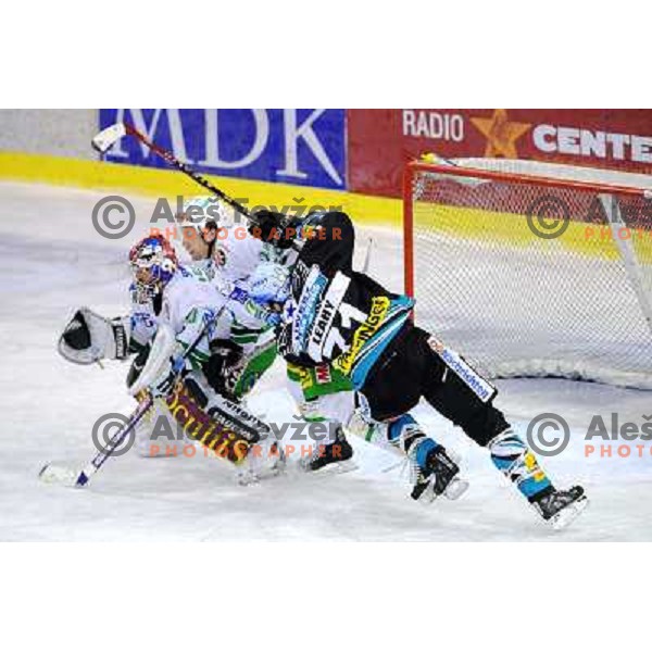Greg Kuznik at EBEL league fourth game of Semi-final of Ebel league, ZM Olimpija - Blackwings LINZ, Tivoli, Ljubljana 