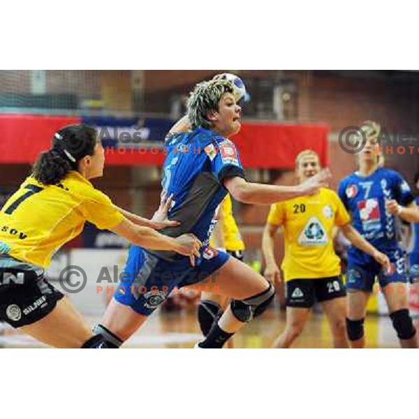 Olena Yacenko at EHF cup winners\' cup semifinal match Krim Mercator - Rulmentul-Urban Brasov, Ljubljana 