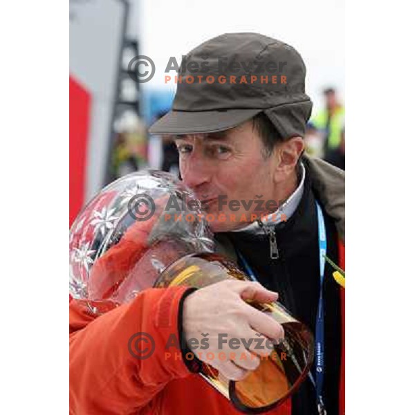 Bill Ligety, father of Ted Ligety kisses the trophy after prize giving ceremony of Audi FIS Alpine Ski World Cup Giant Slalom in Kranjska gora, Slovenia on 8th of March 2008. Photo by Ales Fevzer 