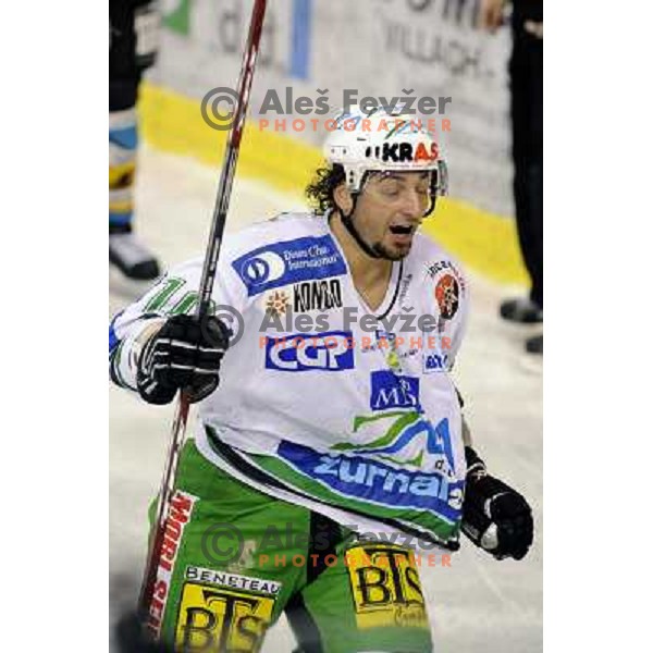 Brendan Yarema at sixth ice-hockey game of semi-final of EBEL league between ZM Olimpija- Black Wings Linz in Hala Tivoli, Ljubljana 9.3.2008. ZM Olimpija won the game 2:0 and series 4:2 and advanced to final. Photo by Ales Fevzer 