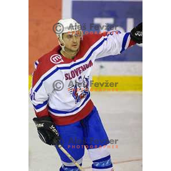 of Slovenia Ice-Hockey team during friendly match against France in Tivoli Hall before World Championship Divison 1 group B in Ljubljana, Slovenia on April 2001