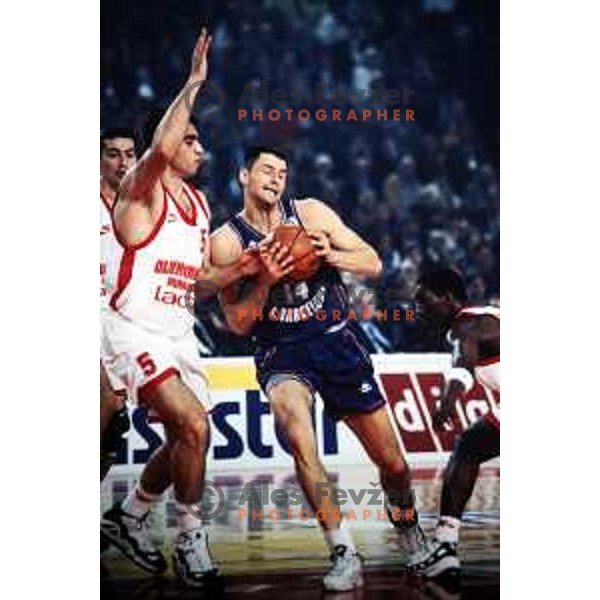  of Barcelona in action during Euroleague Final basketball match between Olympiacos and Barcelona at Euroleague Final Four in Rome, Italy on April 24, 1997
