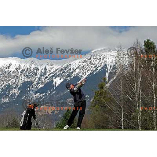 Second shot on par 4, hole nr.6 during opening day of play in season 2008 at Lakes Golf Course at Bled (Slovenia) on 14.3.2008. Photo by Ales Fevzer 