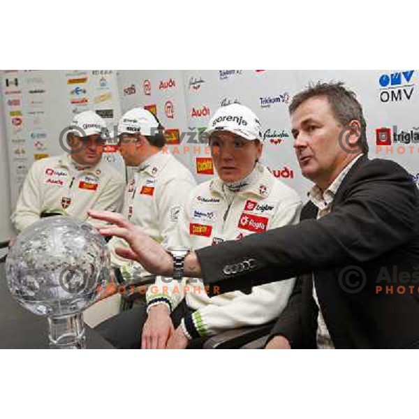 Primoz Ulaga (right) and Petra Majdic, winner of FIS Nordic Cross country sprint overall standings for season 2007-2008 pose with the award at press conference in Ljubljana, Slovenia 17.3.2008. 