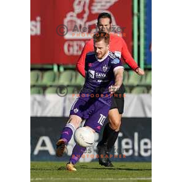 Rudi Pozeg Vancas of Maribor in action during Prva Liga Telekom Slovenije 2020-2021 football match between Bravo and Maribor in Ljubljana, Slovenia on November 21, 2020