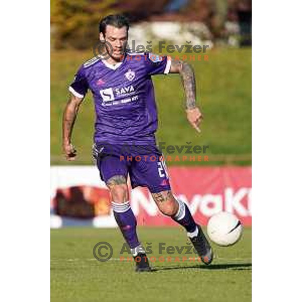 Denis Klinar of Maribor and Mustafa Nukic in action during Prva Liga Telekom Slovenije 2020-2021 football match between Bravo and Maribor in Ljubljana, Slovenia on November 21, 2020