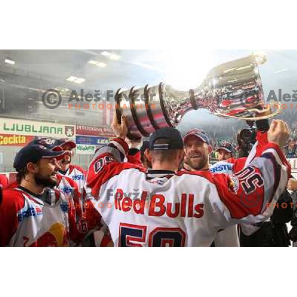 Red Bulls Salzburg players celebrate victory in sixth game of the Final of EBEL league between ZM Olimpija and Red Bulls Salzburg, played in Ljubljana 25.3.2008. Red Bulls Salzburg won the game 3:2 and series 4:2 and became Champions of EBEL league. Photo