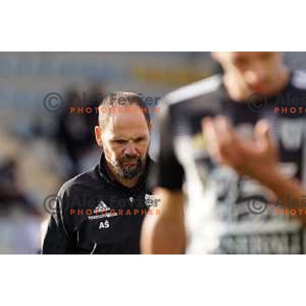 Head coach Ante Simundza during Prva Liga Telemach football match between Domzale and Mura in Domzale, Slovenia on August 29, 2021