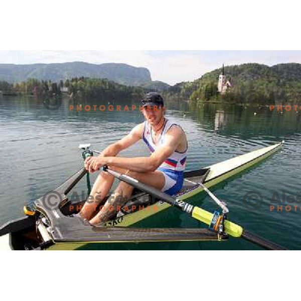 Luka Spik, Olympic gold medalist from Sydney 2000 and silver medalist from Athens 2004 during practice on lake Bled, Slovenia 28.4.2008. photo by Ales Fevzer 