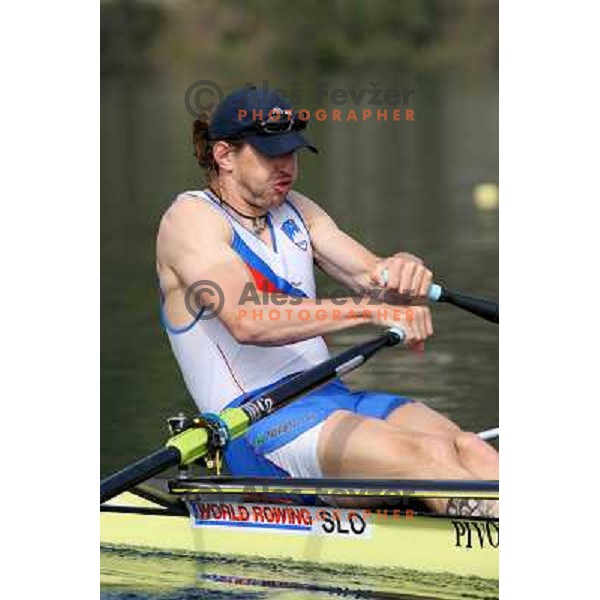 Luka Spik, Olympic gold medalist from Sydney 2000 and silver medalist from Athens 2004 during practice on lake Bled, Slovenia 28.4.2008. photo by Ales Fevzer 