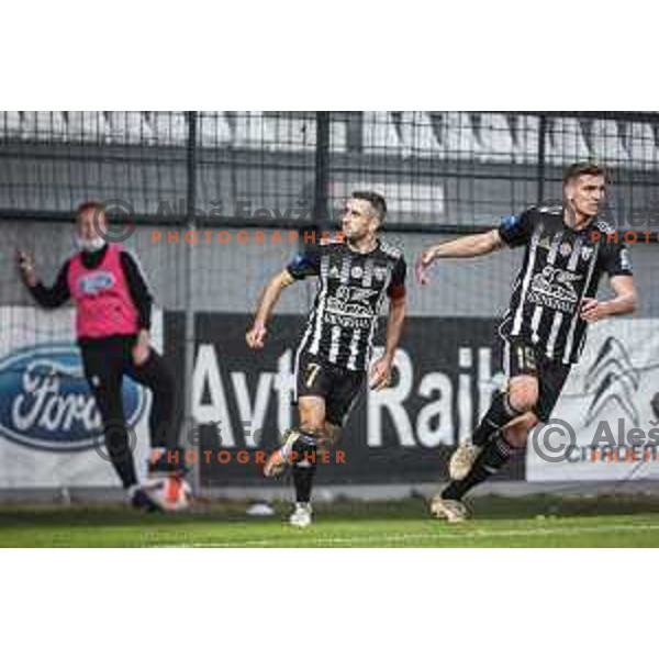 Alen Kozar and Nardin Mulahusejnovic celebrating during Slovenian Cup 2022 football match between Mura and Bravo in Fazanerija, Murska Sobota, Slovenia on October 27, 2021. Photo: Jure Banfi/www.alesfevzer.com