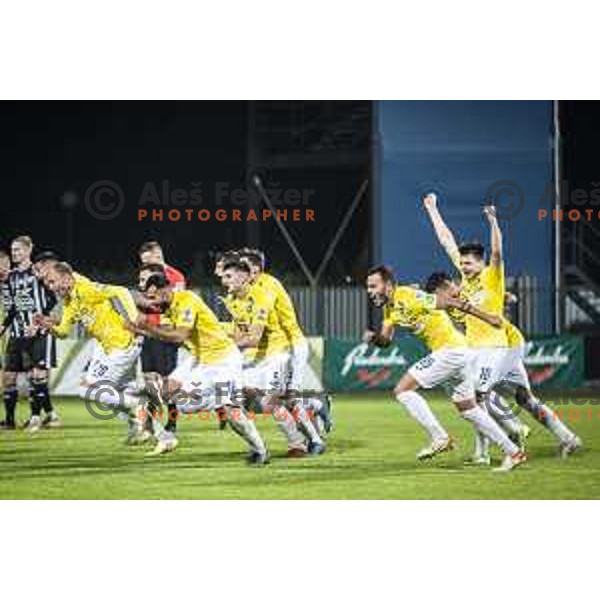 Sandi Ogrinec, Nemanja Jaksic, Mark Spanring, Vanja Drkusic, Martin Kramaric celebrating during Slovenian Cup 2022 football match between Mura and Bravo in Fazanerija, Murska Sobota, Slovenia on October 27, 2021. Photo: Jure Banfi/www.alesfevzer.com