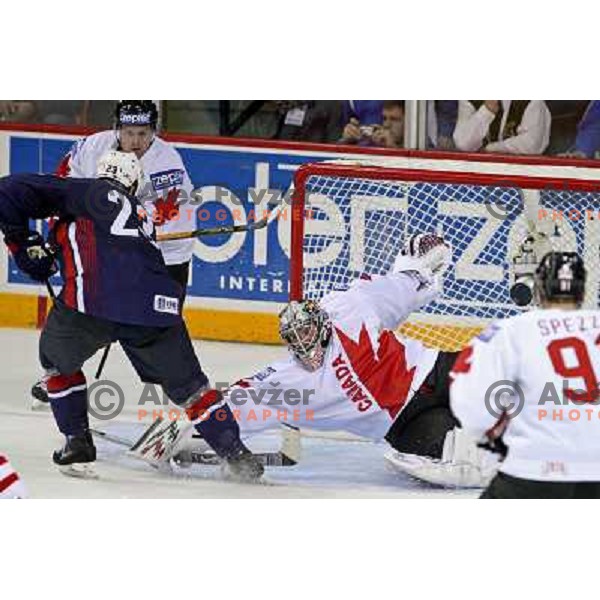Ward of Canada and Brown (23) of USA at 2008 IIHF World Championship, played in Metro Arena, Halifax, Nova Scotia,Canada, May 6th 2008.Canada won the game 5:4. Photo by Ales Fevzer 