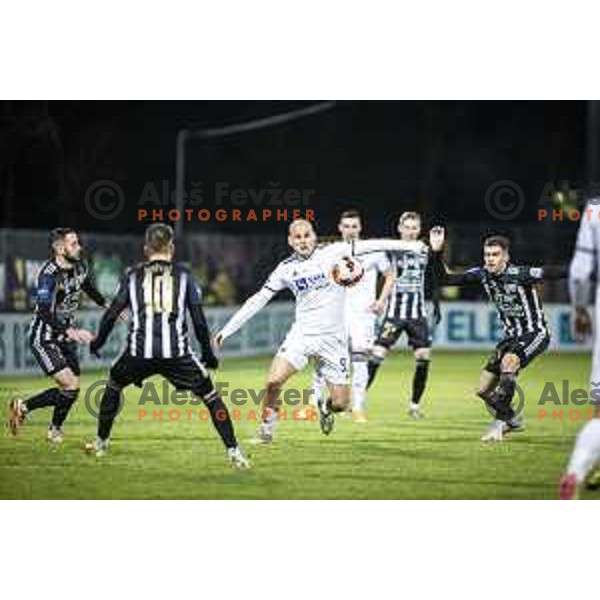 Ognjen Mudrinski in action during Prva liga Telemach football match between Mura and Maribor in Fazanerija, Murska Sobota, Slovenia on November 28, 2021. Photo: Jure Banfi/www.alesfevzer.com
