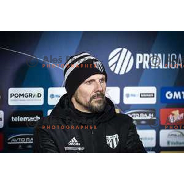 Ante Simundza, head coach of Mura at the press conference after Prva liga Telemach football match between Mura and Maribor in Fazanerija, Murska Sobota, Slovenia on November 28, 2021. Photo: Jure Banfi/www.alesfevzer.com
