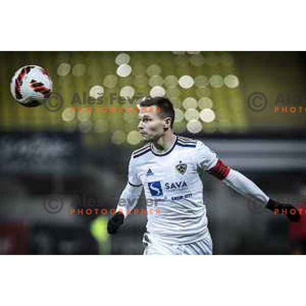 Martin Milec in action during Prva liga Telemach football match between Celje and Maribor in Arena z’dezele, Celje, Slovenia on December 4, 2021. Photo: Jure Banfi/www.alesfevzer.com