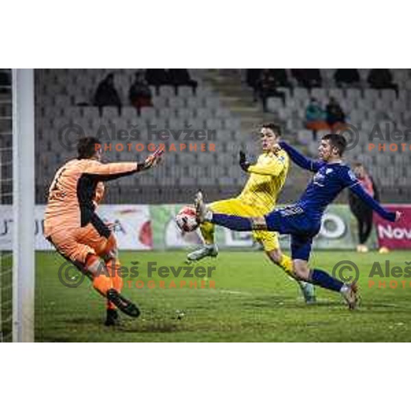Dejan Georgijevic in action during Prva liga Telemach football match between Maribor and Domzale in Ljudski vrt, Maribor, Slovenia on December 11, 2021. Photo: Jure Banfi/www.alesfevzer.com