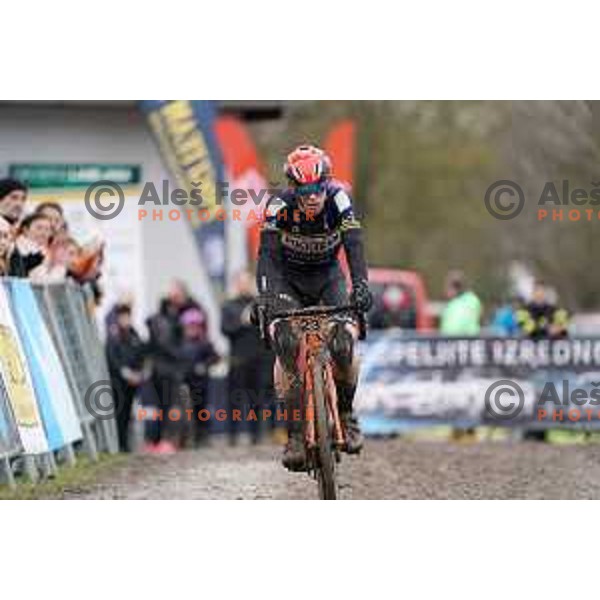 Luka Muha and Pija Galof race in junior category at Ciklokros Ljubljana 2021 at Hippodrome Stozice, Slovenia on December 26, 2021