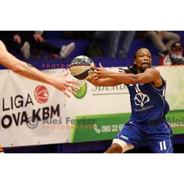 O\'Shoven Williams in action during Nova KBM league match between Helios Suns and Terme Olimia Podcetrtek in Domzale, Slovenia on January 22, 2022