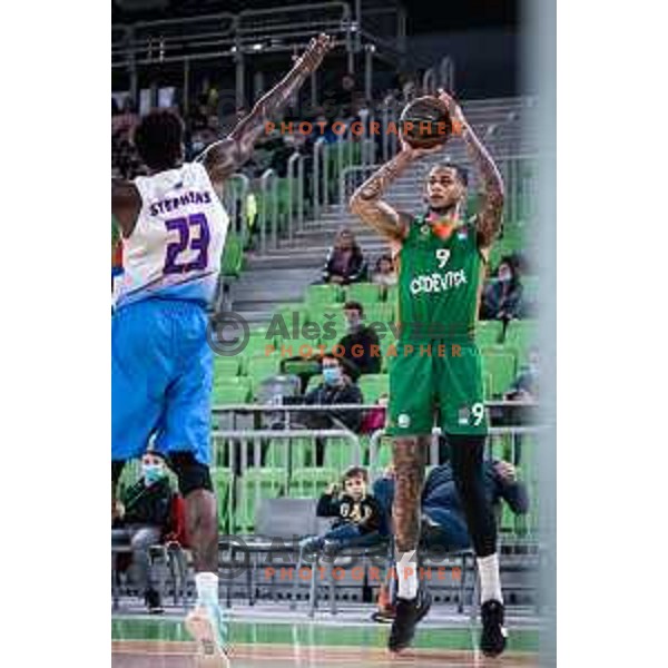 Zach Auguste in action during ABA league basketball match between Cedevita Olimpija and Igokea in Arena Stozice, Ljubljana, Slovenia on February 6, 2022. Photo: Jure Banfi/www.alesfevzer.com