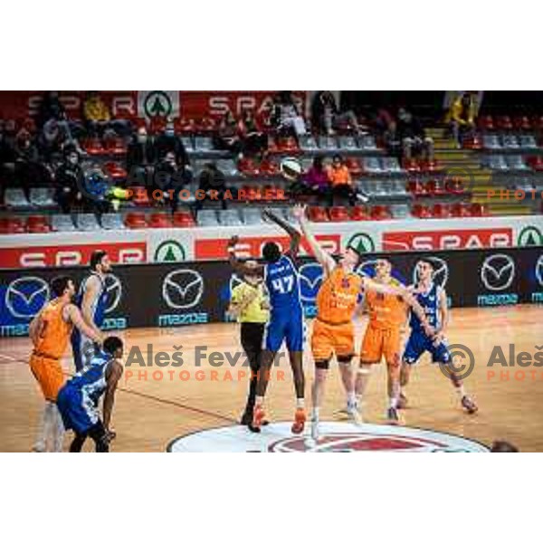 Leon Santelj in action during Spar Cup semi-finals basketball match between Helios Suns and Rogaska in Kodeljevo, Ljubljana, Slovenia on February 17, 2022. Photo: Jure Banfi/www.alesfevzer.com