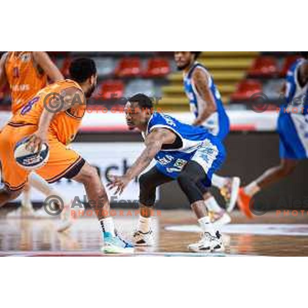 Daishon Lenard Smith in action during Spar Cup semi-finals basketball match between Helios Suns and Rogaska in Kodeljevo, Ljubljana, Slovenia on February 17, 2022. Photo: Jure Banfi/www.alesfevzer.com